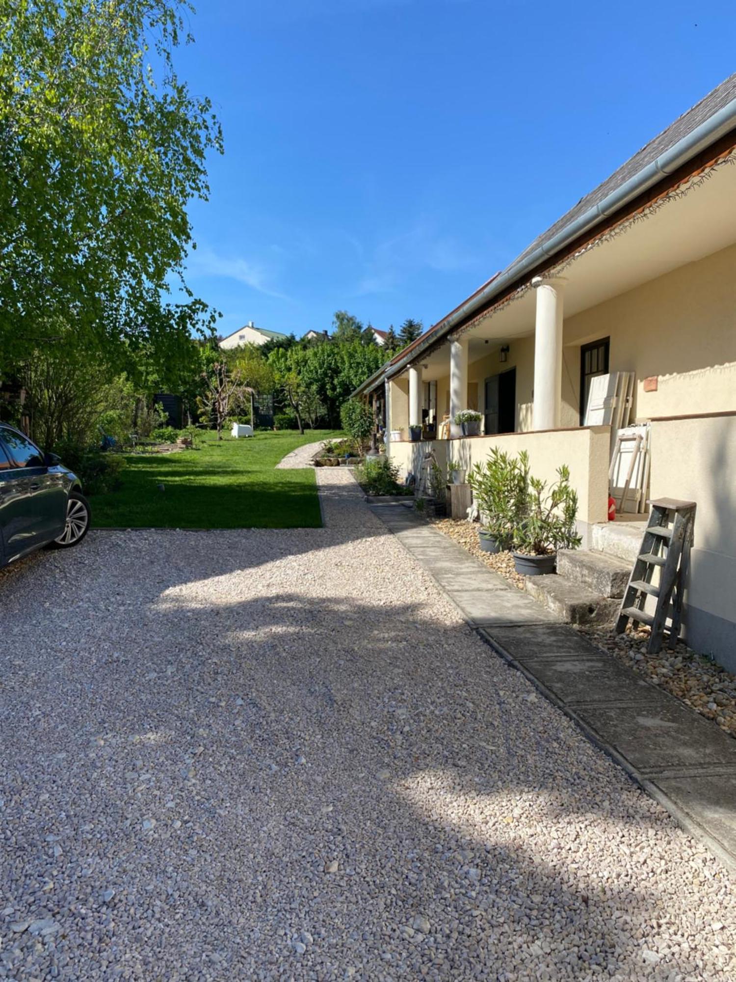B&B By Mo Etyek Exterior foto